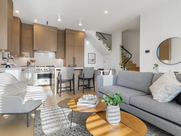 2209 E 7th Avenue, Vancouver, BC, V5N 1S8 - 6