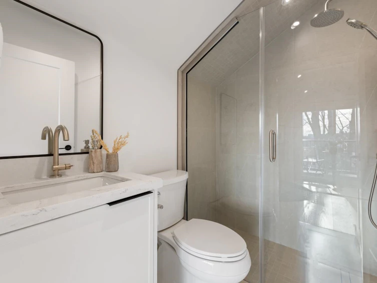 2209 E 7th Avenue, Vancouver, BC, V5N 1S8 - 22