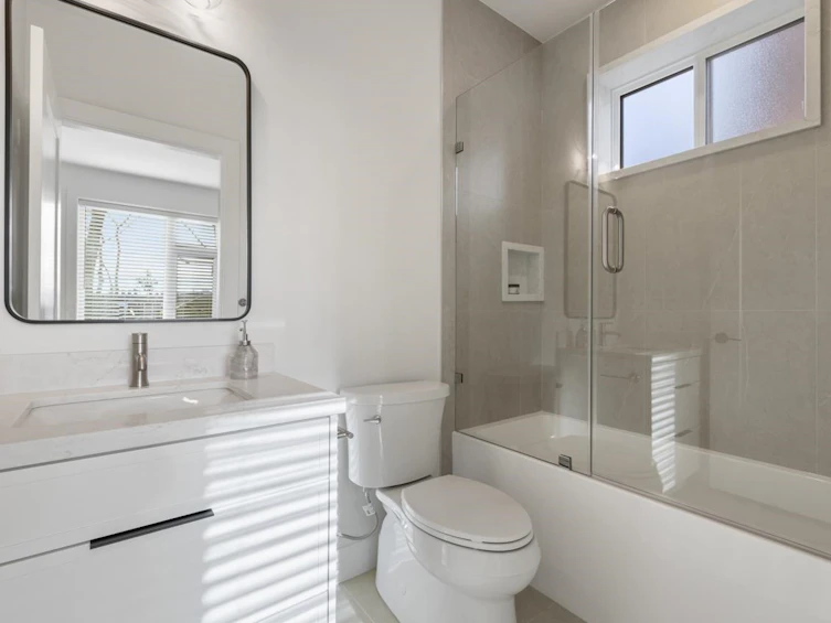 2209 E 7th Avenue, Vancouver, BC, V5N 1S8 - 19
