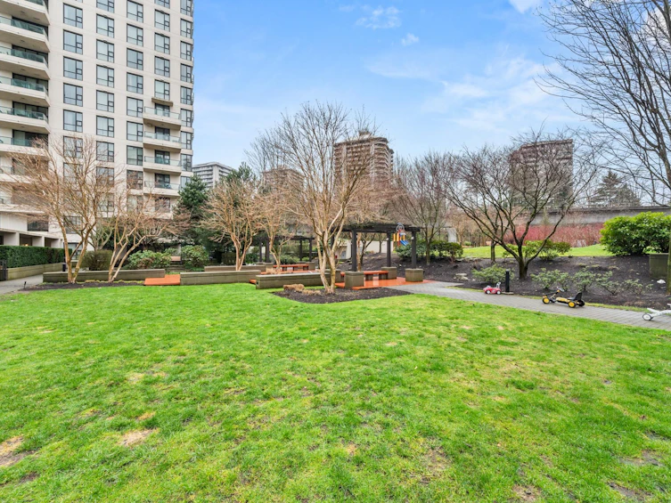 2102-2200 Douglas Road, Burnaby, BC, V5C 0G8 - 28