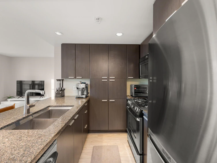 2102-2200 Douglas Road, Burnaby, BC, V5C 0G8 - 11