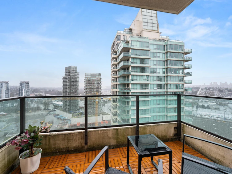 2102-2200 Douglas Road, Burnaby, BC, V5C 0G8 - 21
