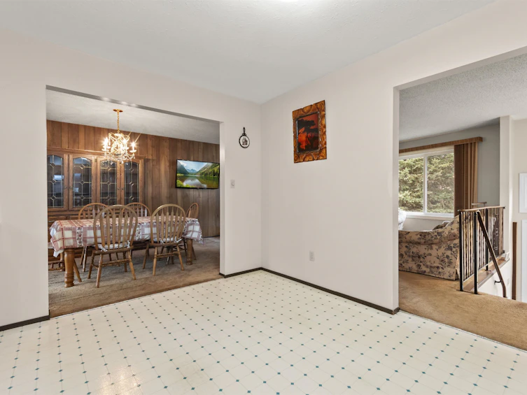 275 Cariboo Avenue, Hope, BC, V0X 1L0 - 6