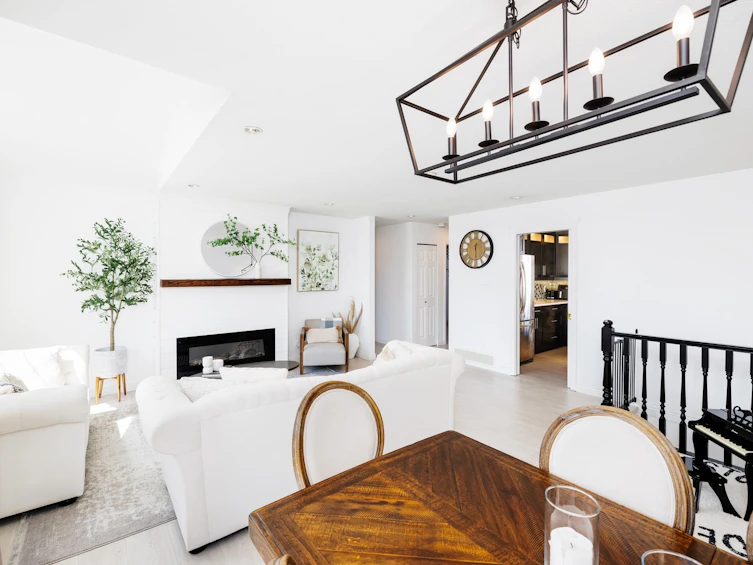 22111 Garratt Drive, Richmond, BC, V6V 2P4 - 9