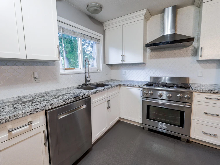 1140 Yarmouth Street, Port Coquitlam, BC, V3C 5V9 - 6