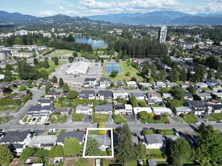 2305 Broadway Street, Abbotsford, BC, V2T 3G6 - 37