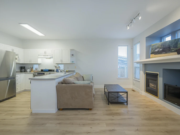 8676 207 Street, Langley, BC, V1M 3X4 - 12