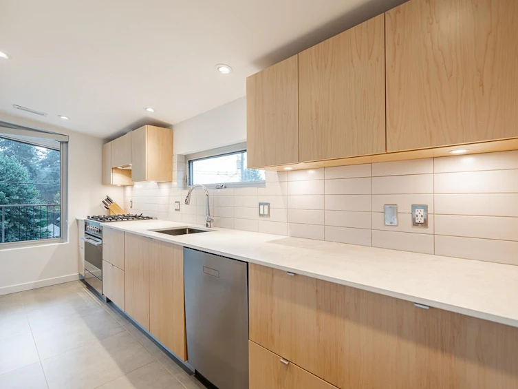 148 E Kings Road, North Vancouver, BC, V7N 1H5 - 7