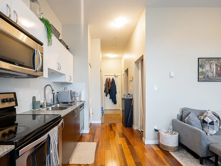 513-13728 108 Avenue, Surrey, BC, V3T 0G2 - 9