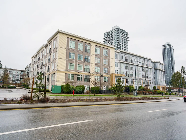513-13728 108 Avenue, Surrey, BC, V3T 0G2 - 2