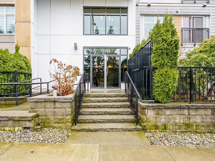 513-13728 108 Avenue, Surrey, BC, V3T 0G2 - 3
