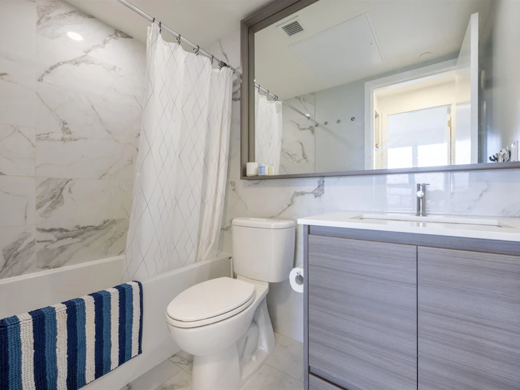1211-10626 City Parkway, Surrey, BC, V3T 0S3 - 12