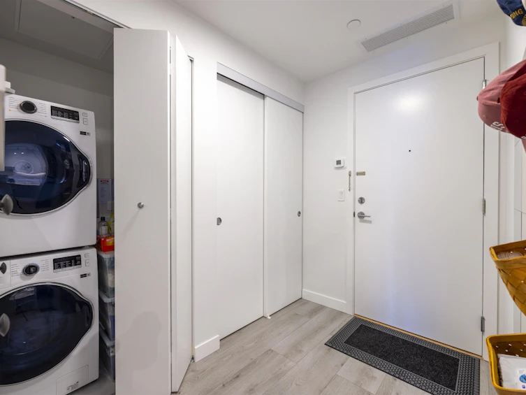 1211-10626 City Parkway, Surrey, BC, V3T 0S3 - 3