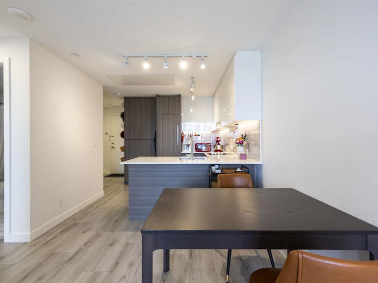 1211-10626 City Parkway, Surrey, BC, V3T 0S3 - 8