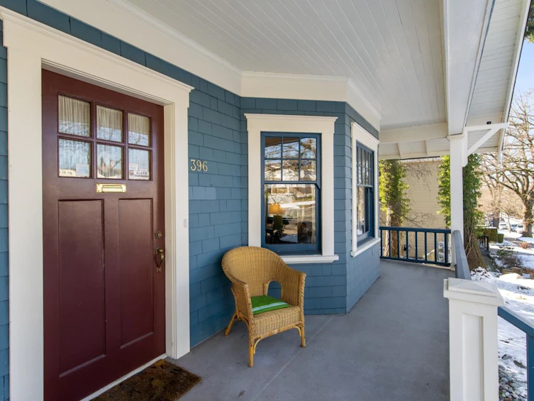 396 E 47th Avenue, Vancouver, BC, V5W 2B2 - 2