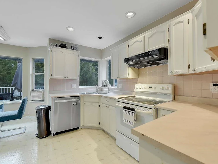 17161 57 Avenue, Surrey, BC, V3W 2V7 - 12