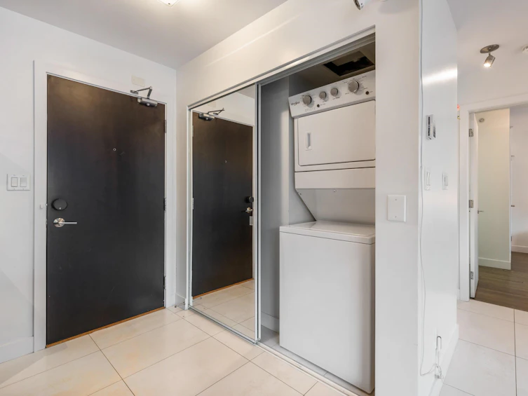 506-633 Abbott Street, Vancouver, BC, V6B 0J3 - 13