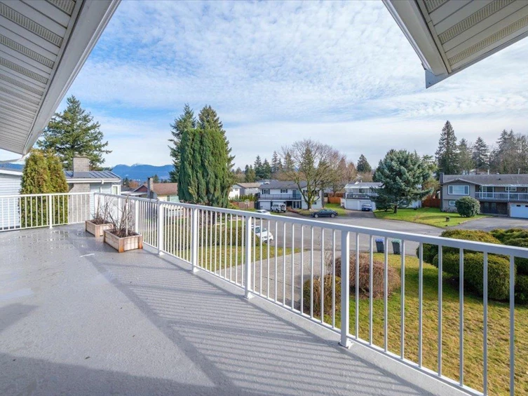 11235 Park Place, Surrey, BC, V3R 6N2 - 3