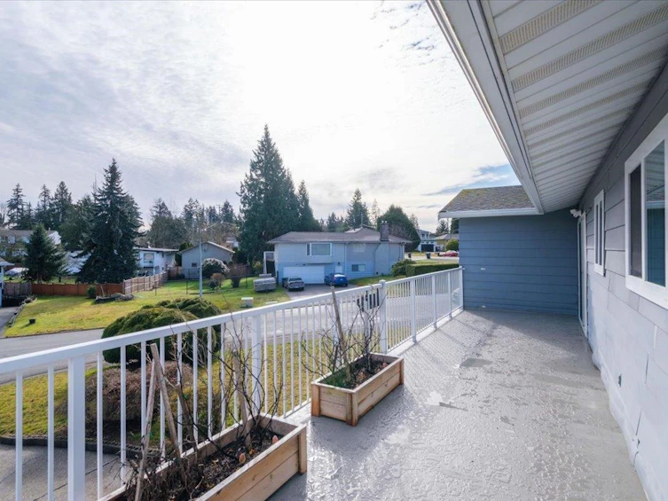 11235 Park Place, Surrey, BC, V3R 6N2 - 4