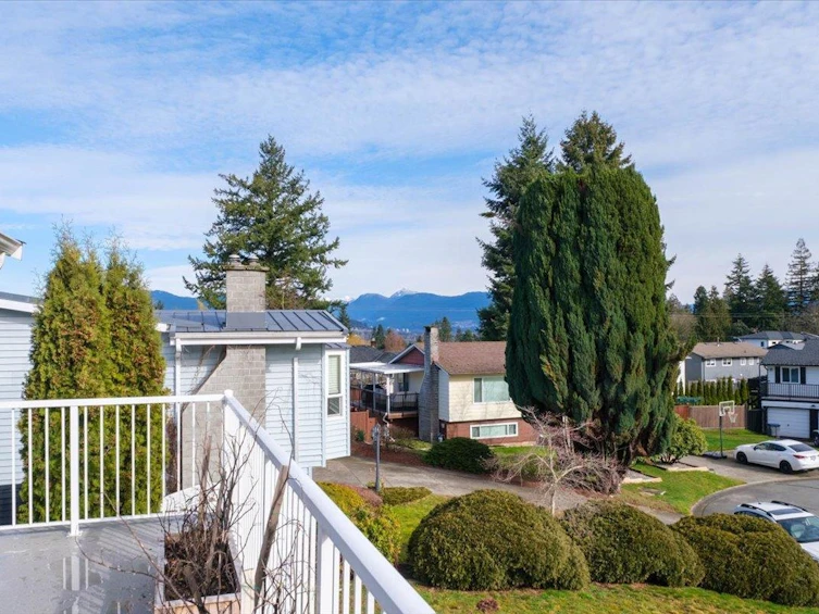 11235 Park Place, Surrey, BC, V3R 6N2 - 8