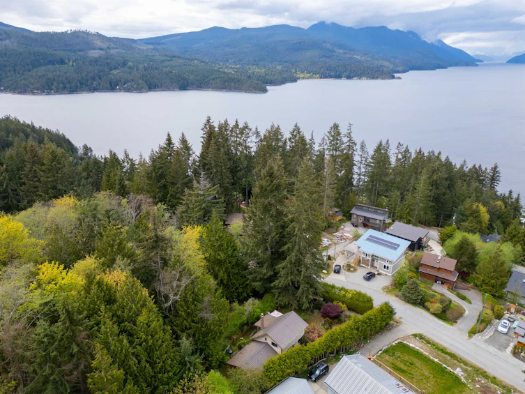 5943 Skookumchuk Road, Sechelt, BC, V7Z 0E1 - 30
