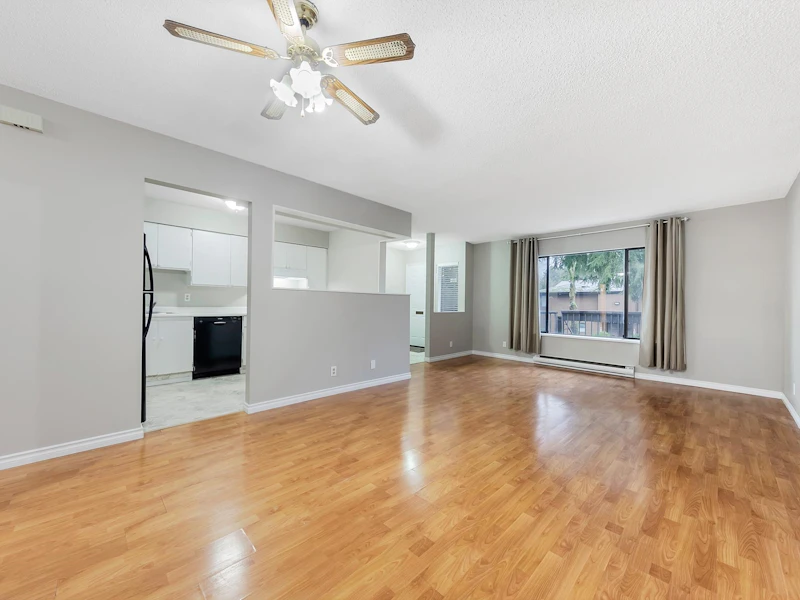 2315 - 10620 150th Street, Surrey BC V3R 7K3