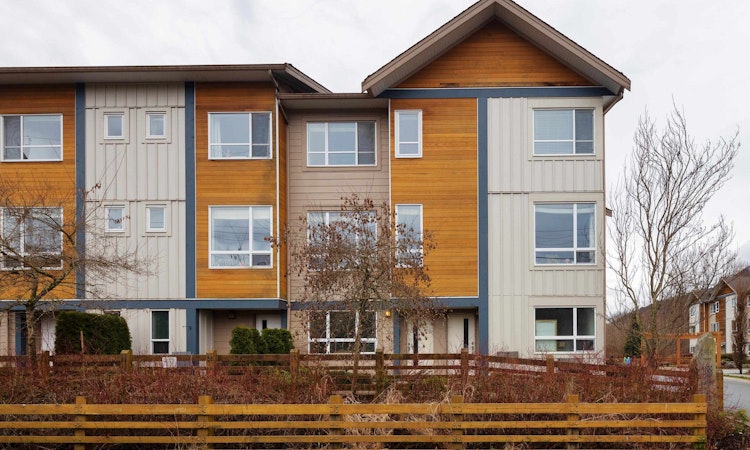 2-1188 Wilson Crescent