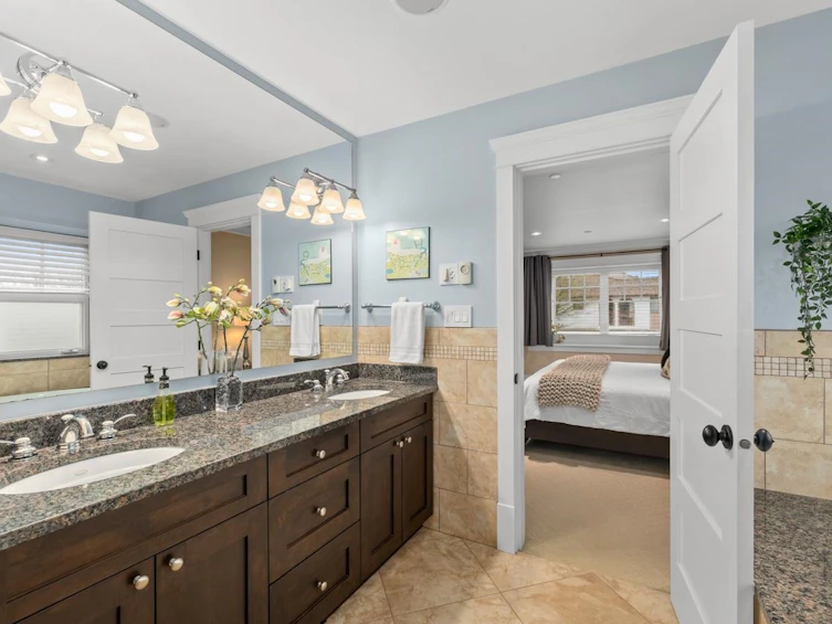 3228 E 45th Avenue, Vancouver, BC, V5R 3E3 - 24