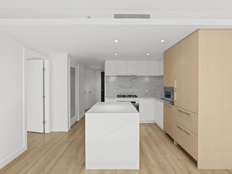 318-1500 Fern Street, North Vancouver, BC, V7J 0E6 - 6