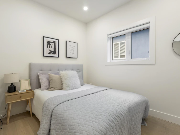3186 Grant Street, Vancouver, BC, V5K 3H9 - 12