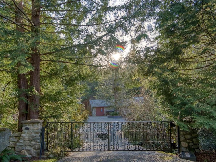 5487 Brooks Road, Halfmoon Bay, BC, V7Z 1G1 - 36