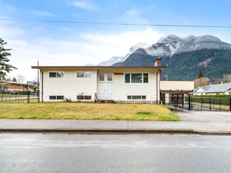 550 Coquihalla Street, Hope, BC, V0X 1L0 - 25