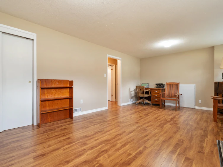 550 Coquihalla Street, Hope, BC, V0X 1L0 - 18
