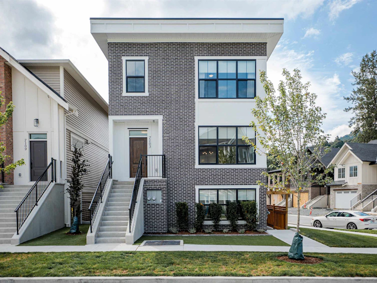7103 Copperwood Street, Chilliwack, BC, V2R 6M8