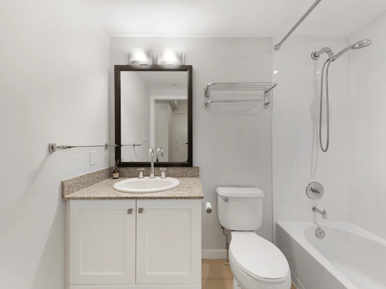 904-480 Robson Street, Vancouver, BC, V6B 1S1 - 25