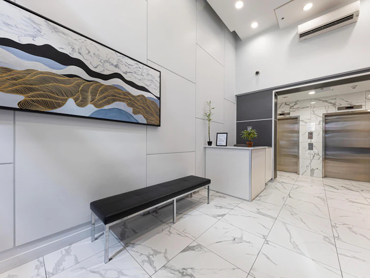 904-480 Robson Street, Vancouver, BC, V6B 1S1 - 2