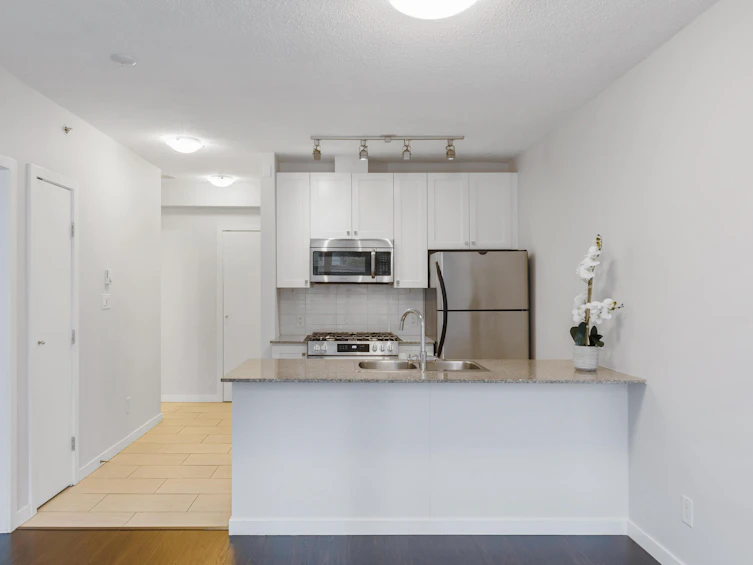 904-480 Robson Street, Vancouver, BC, V6B 1S1 - 4