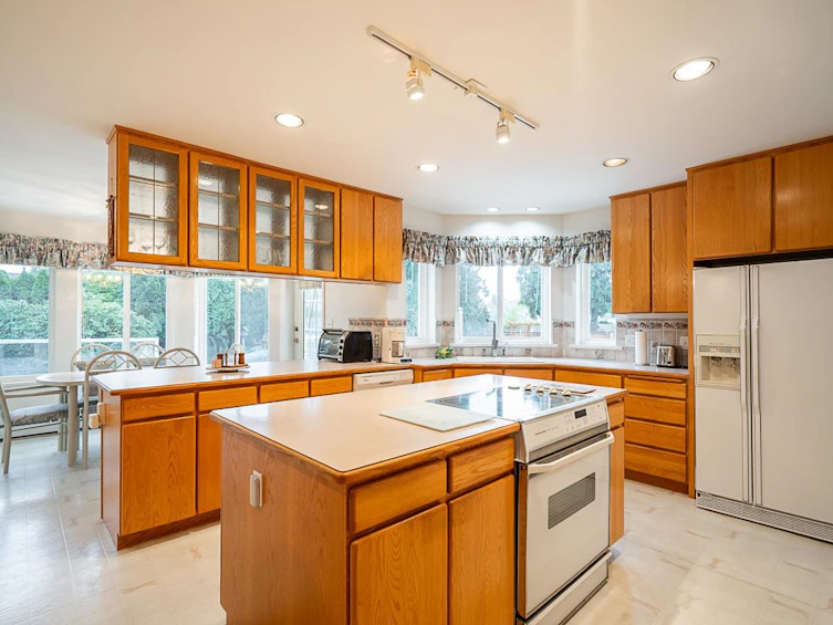 14476 18a Avenue, Surrey, BC, V4A 8S6 - 13