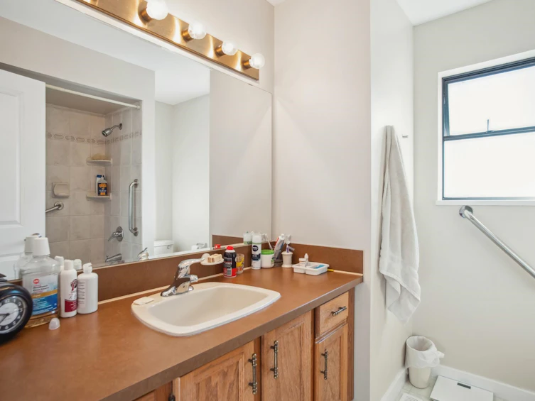 4131 Fircrest Place, North Vancouver, BC, V7K 3A2 - 27