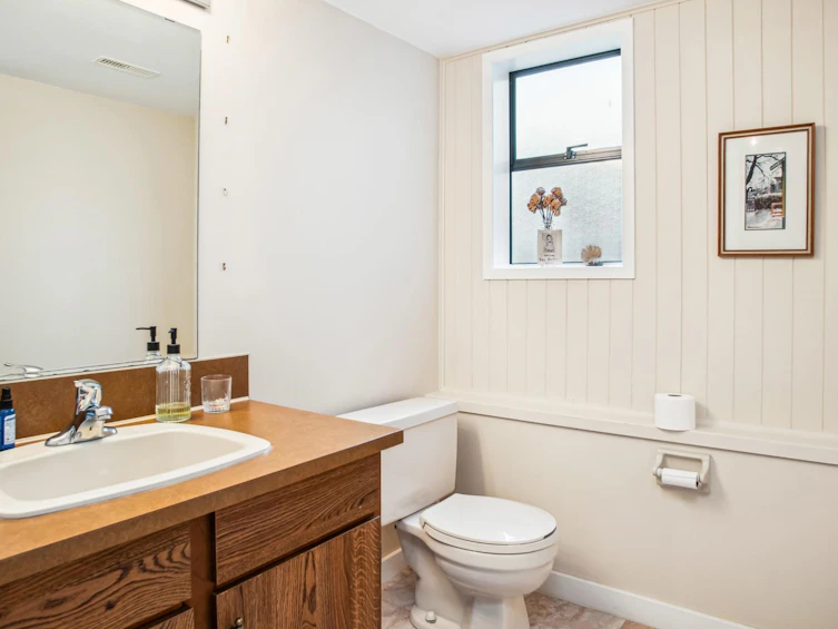 4131 Fircrest Place, North Vancouver, BC, V7K 3A2 - 20