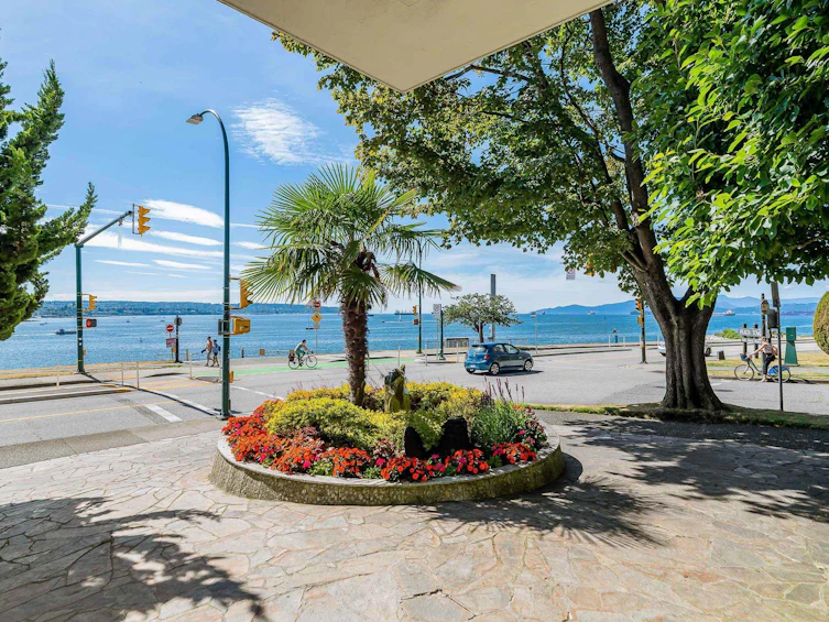 303-1575 Beach Avenue, Vancouver, BC, V6G 1Y5 - 16
