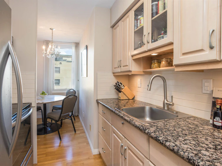 303-1575 Beach Avenue, Vancouver, BC, V6G 1Y5 - 10