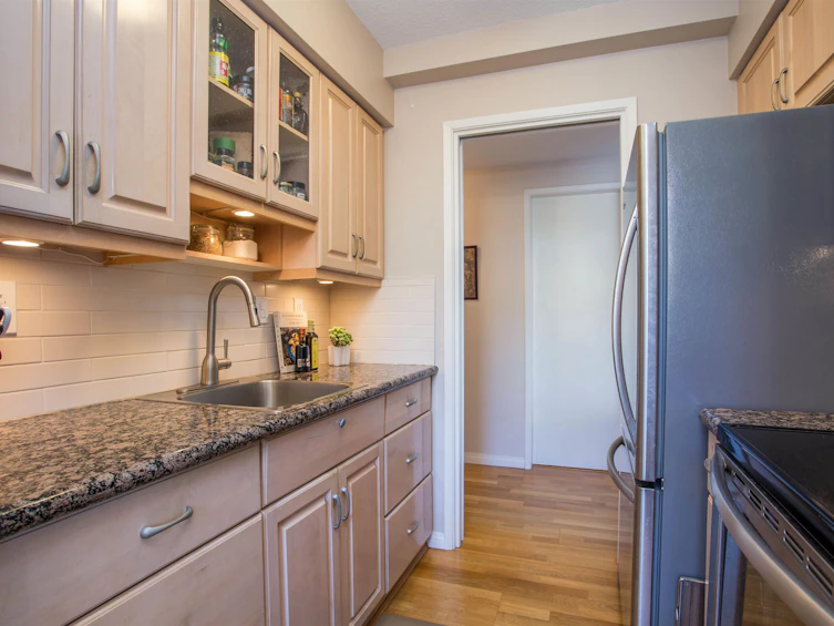 303-1575 Beach Avenue, Vancouver, BC, V6G 1Y5 - 11