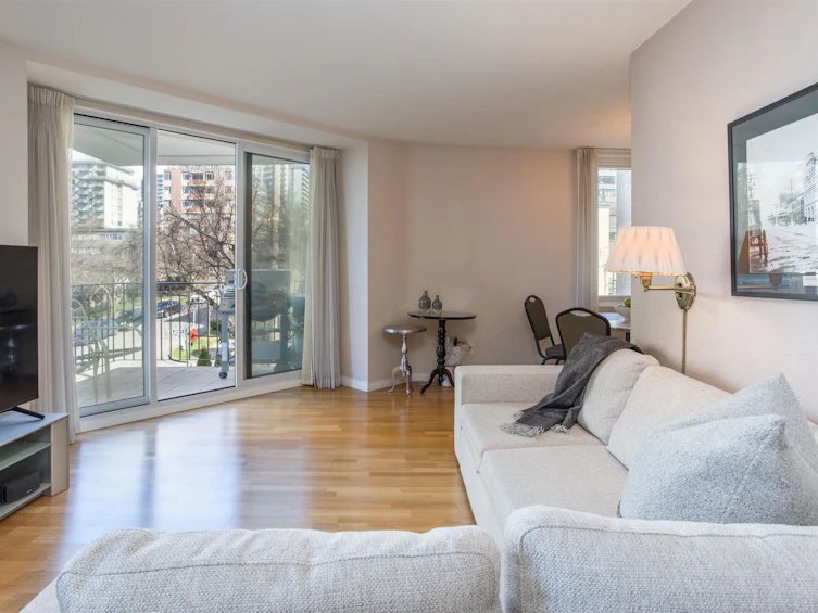303-1575 Beach Avenue, Vancouver, BC, V6G 1Y5 - 4