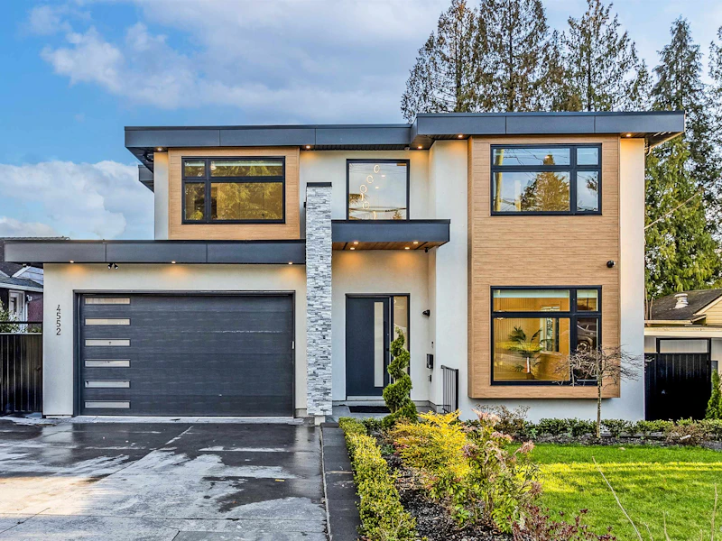 4552 Clinton Street, Burnaby BC V5J 2K5