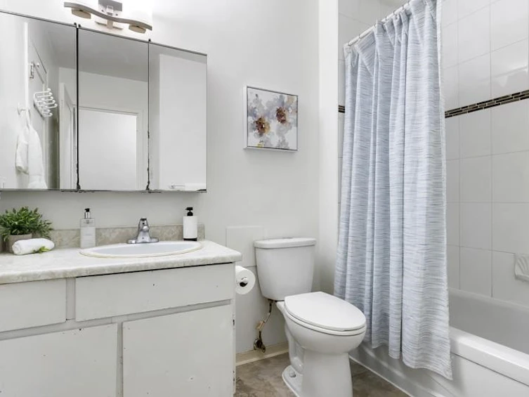 307-15238 100 Avenue, Surrey, BC, V3R 7T9 - 13