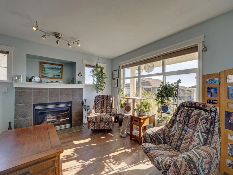 5687 Louise Way, Sechelt, BC, V7Z 0N5 - 5