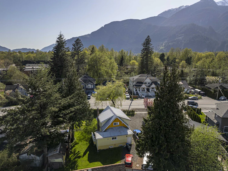 38738 Buckley Avenue, Squamish, BC, V8B 0E8 - 9