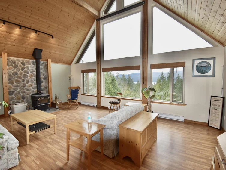7553 Todd Road, Sechelt, BC, V7Z 0C6 - 7