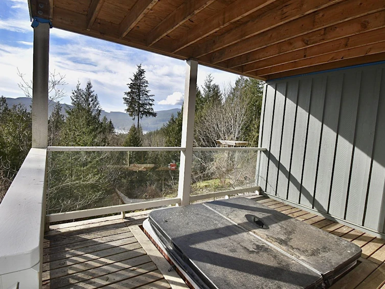 7553 Todd Road, Sechelt, BC, V7Z 0C6 - 11
